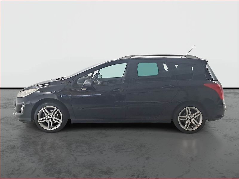 Peugeot 308 (2010) 1.6 HDi, 7 míst, nová STK - fotka 3 z 16