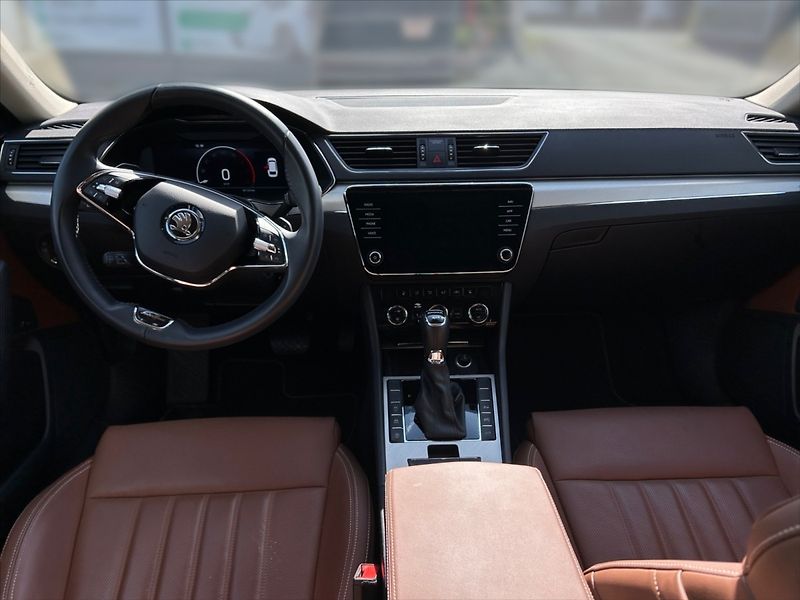 Škoda Superb 2,0 TDI 147 4x4 L&K Aut - fotka 9 z 11