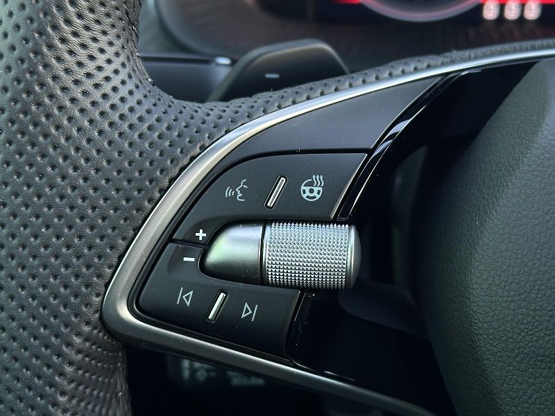 Škoda Kamiq 1.5TSi DSG Monte Carlo 150PS M - fotka 16 z 35