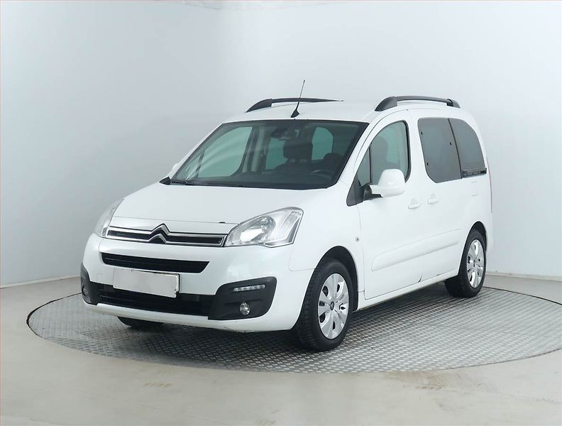 Citroën Berlingo (2016) Shine 1.6 BlueHDi, 5Míst, ČR - fotka 2 z 17