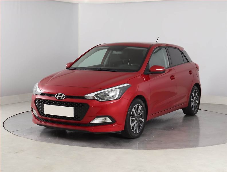Hyundai i20 (2017) 1.2, Tempomat, Park. senzory - fotka 2 z 19