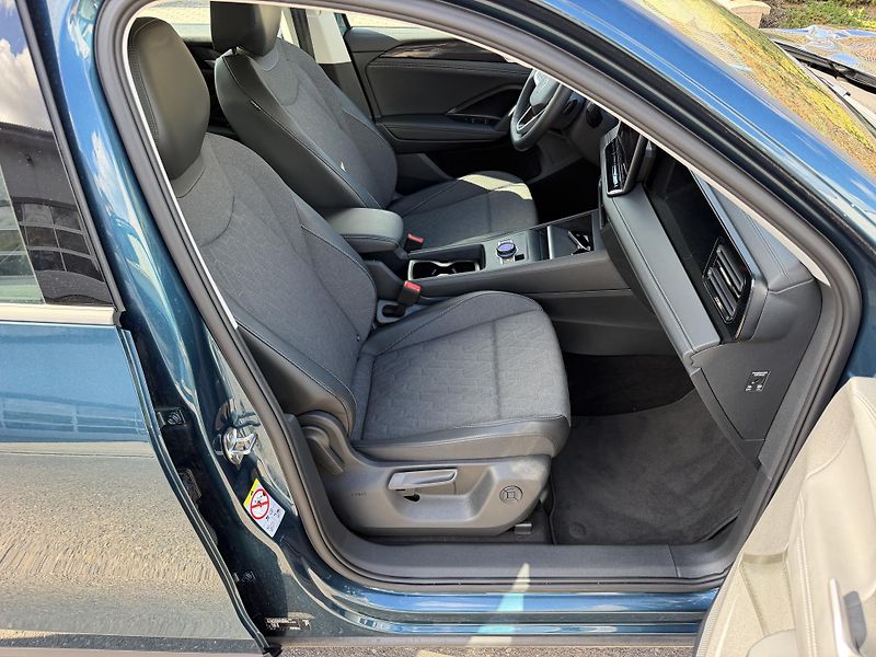 Volkswagen Tiguan 1,5 eTSi 110kW automat  LIFE - fotka 18 z 21
