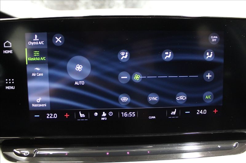 Škoda Octavia 2,0 TDI DSG style 1.majitel CZ - fotka 23 z 32