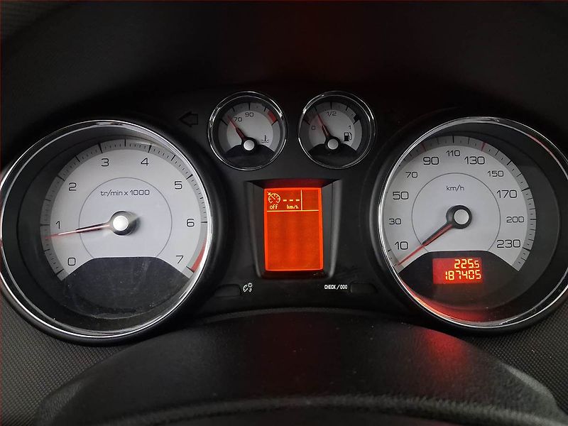 Peugeot 308 (2008) 1.6 THP, Eko.zaplacen, po STK - fotka 11 z 15