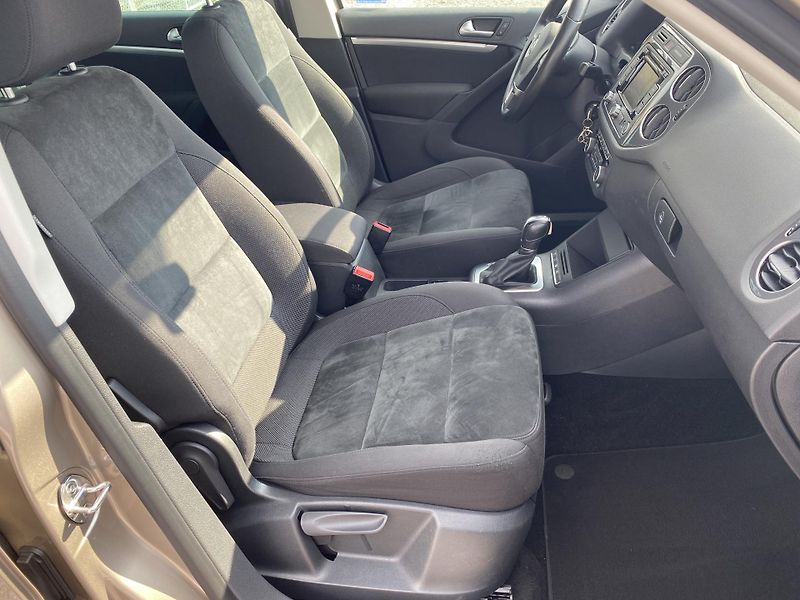 Volkswagen Tiguan 2.0TDi,DSG,rezervace - fotka 34 z 63