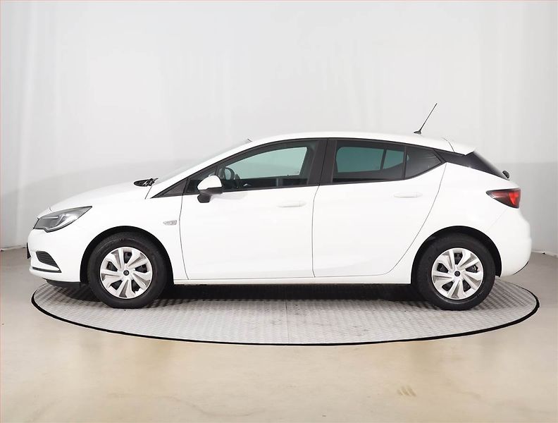 Opel Astra (2016) 1.4 16V, Serv.kniha, Tempomat - fotka 3 z 15