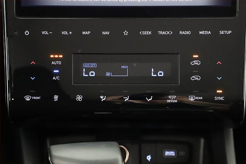 Hyundai Tucson (2023) 1.6 T-GDI 48V MHEV - fotka 18 z 21