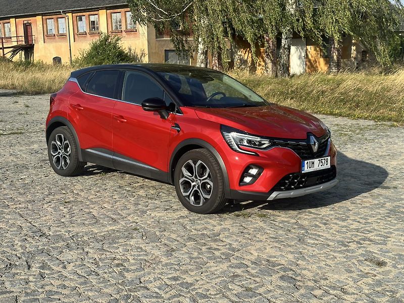 Renault Captur (2022) Renault Captur 1.3 Techno - fotka 2 z 16
