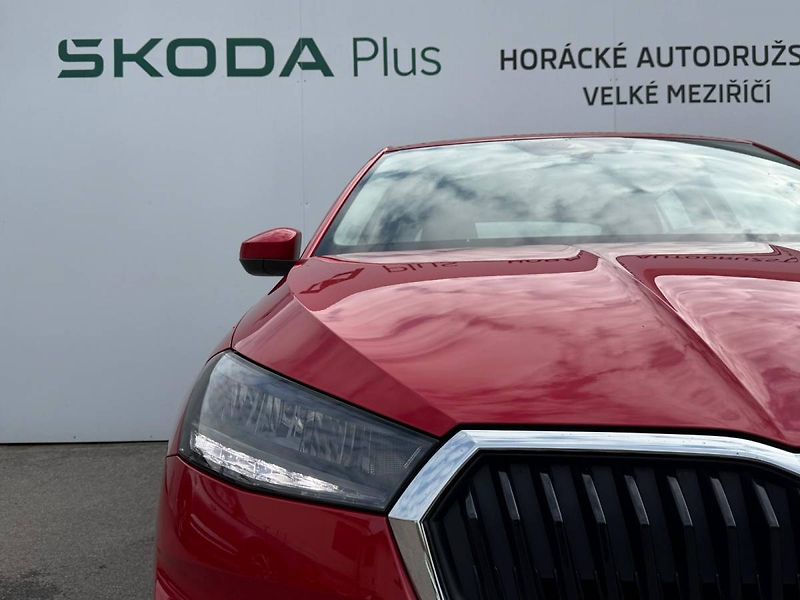 Škoda Fabia Selection 1,0 TSI 70 kW 5° MP - fotka 10 z 26