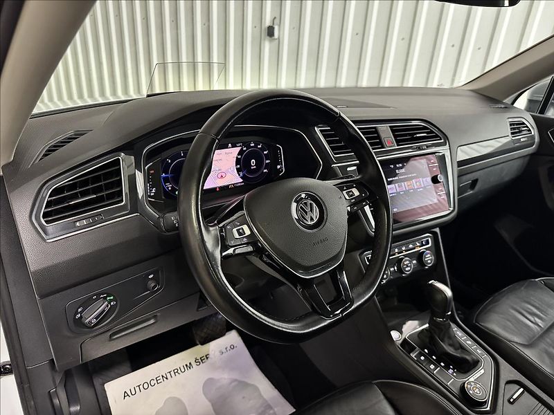 Volkswagen Tiguan Allspace R-LINE 140kW 4M HUD DCC LED - fotka 16 z 52