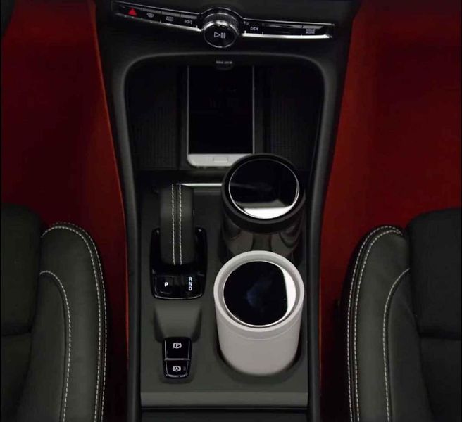 Volvo XC40.