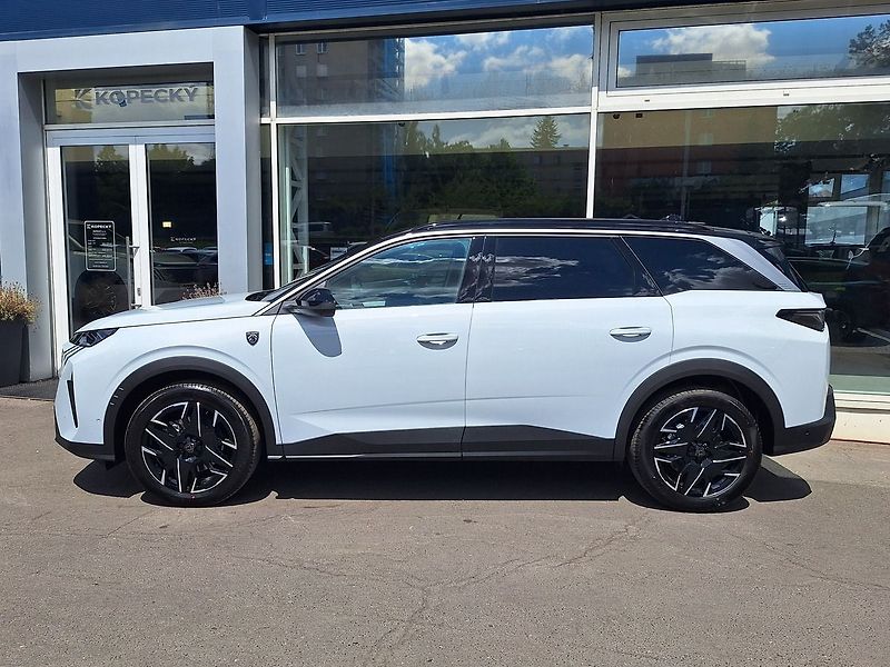 Peugeot 5008 (2026) GT Hybrid 145 e-DCS6 - fotka 3 z 17