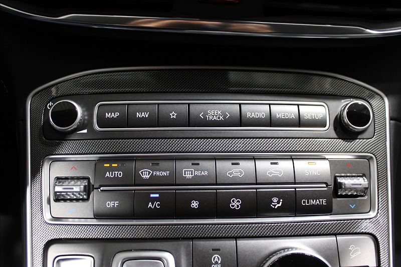 Hyundai Santa Fe 2,2 CRDi Smart 1.majitel CZ - fotka 27 z 35
