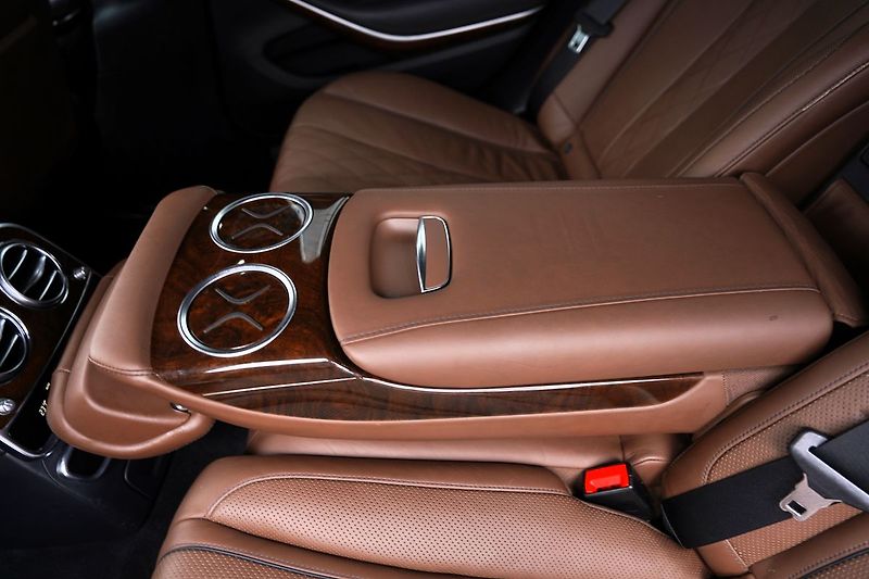 Mercedes-Benz Třídy S S 500 4Matic AMG/Designo/ČR - fotka 38 z 50