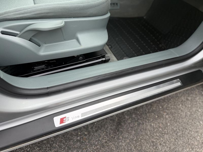 Audi A3 2.0 TDi, 103kw, S-Line - fotka 13 z 25