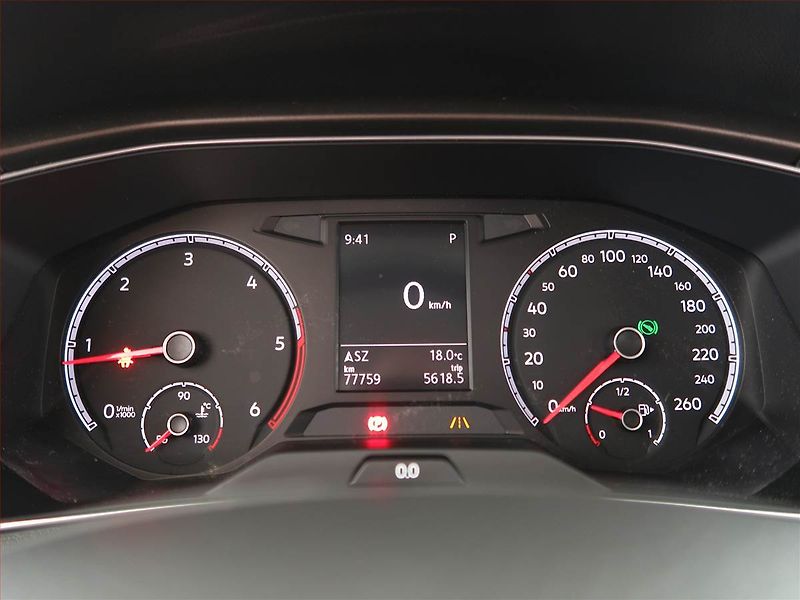Volkswagen T-Roc (2019) 2.0 TDI 4Motion - fotka 11 z 19