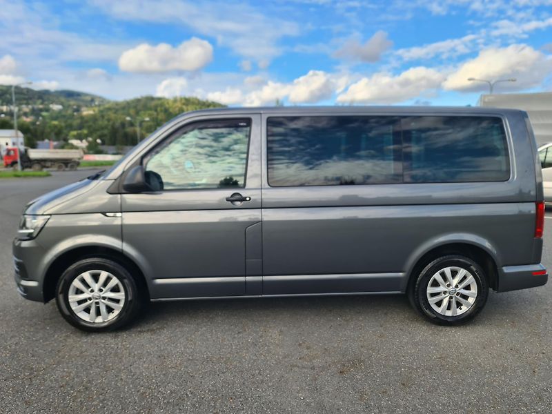 Volkswagen Multivan (2016) T6 2.0 TDi 110-KW DSG POSTEL S - fotka 2 z 35