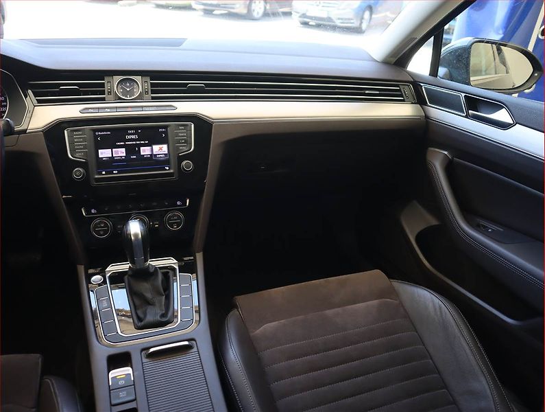Volkswagen Passat (2016) 2.0 TDI, Automat, Serv.kniha - fotka 8 z 22
