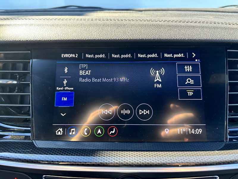 Opel Insignia (2022) 2.0CDTi 128kW Serv. kniha ALU! - fotka 27 z 33