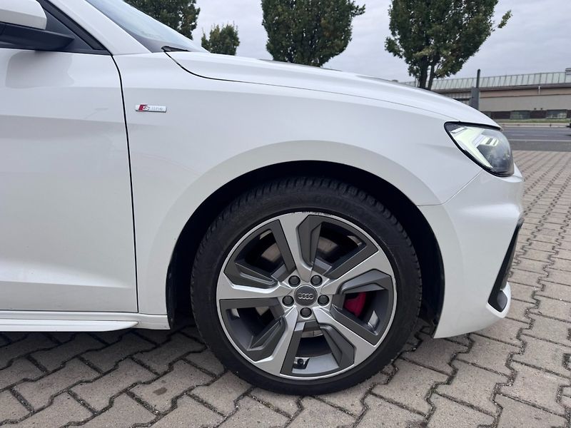 Audi A1 (2019) 2,0 TFSI 147 KW S-LINE DPH - fotka 17 z 50
