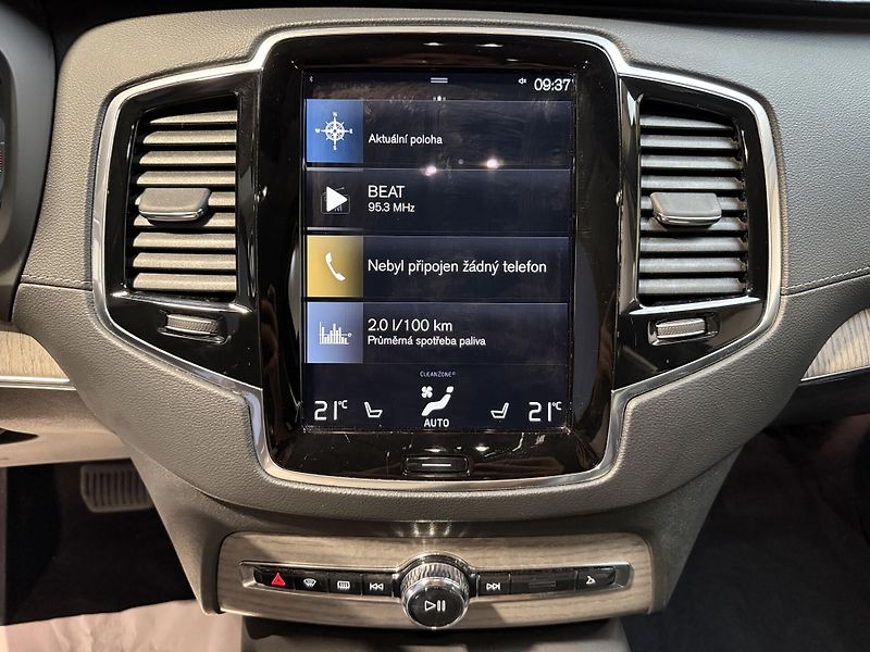 Volvo XC90 B5 AWD diesel Inscription Auto - fotka 7 z 16