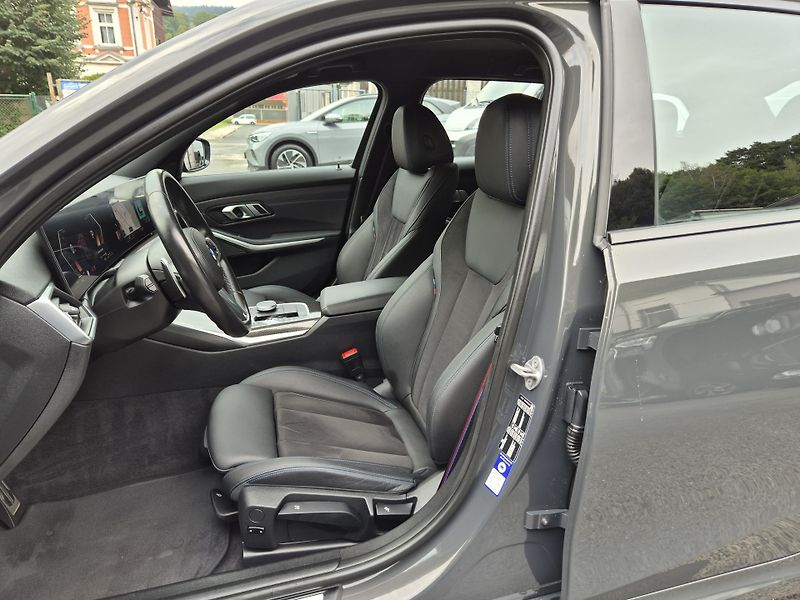 BMW Řada 3 TOURING 330D M SPORT 210kw 19A - fotka 42 z 50