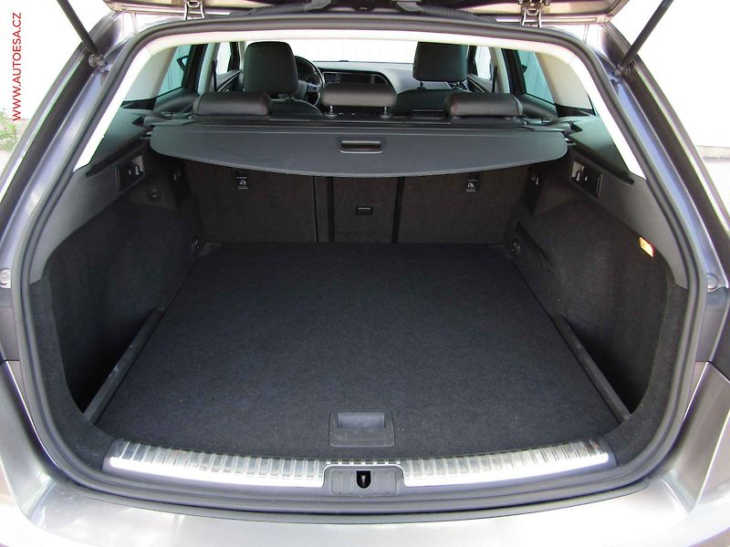 Seat Leon (2017) 1.8 TSi, ČR - fotka 7 z 20