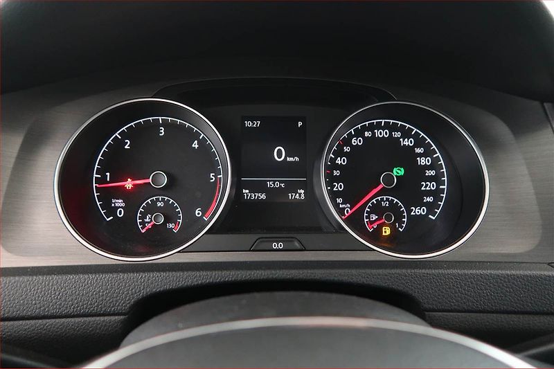 Volkswagen Golf (2013) Highline 1.6 TDI, Automat - fotka 11 z 17