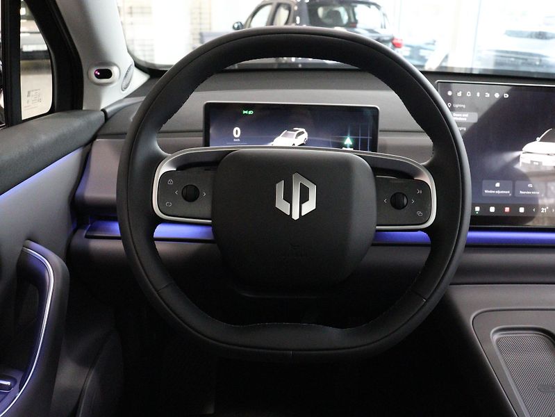 Leapmotor C10 REEV (2025) DESIGN Hybrid EV - fotka 9 z 18