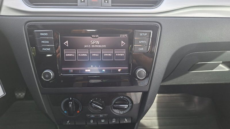 Škoda Rapid (2018) Spaceback Ambition 1,0 TSI 81 - fotka 19 z 23
