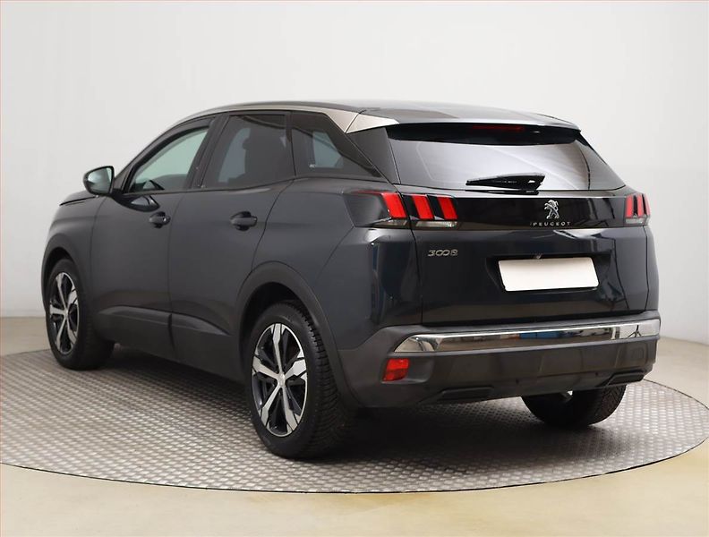 Peugeot 3008 (2018) 1.2 PureTech, Serv.kniha, Navi - fotka 4 z 19
