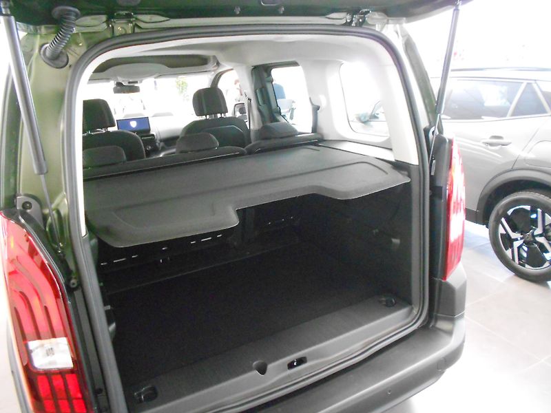 Peugeot Rifter ALLURE Turbo 110 MAN6 - fotka 7 z 7