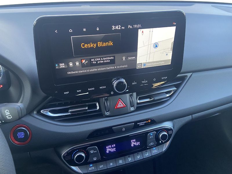 Hyundai i30 1.5 T-GDI MHEV DCT N-Line - fotka 16 z 19