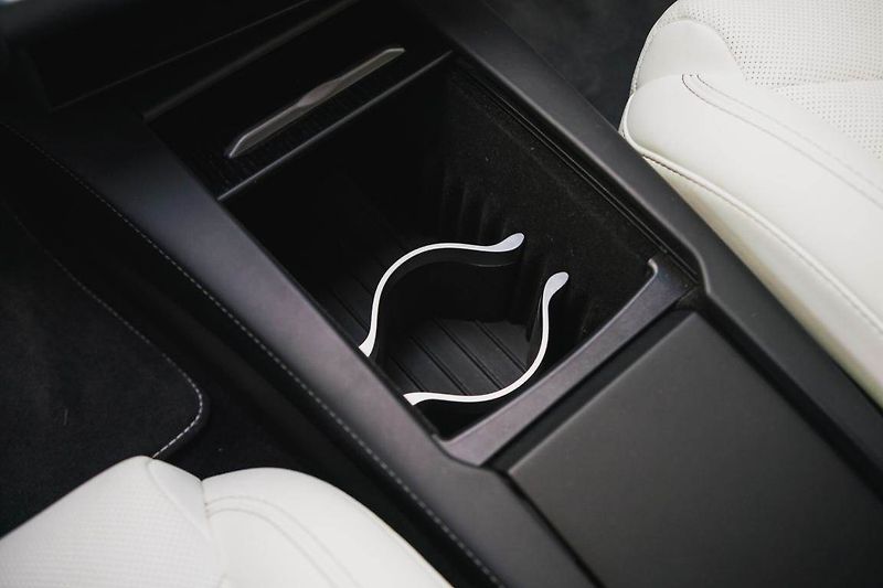 Tesla Model S (2019) P100D Ludicrous, SoH 91% - fotka 27 z 30
