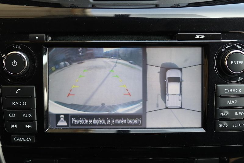 Nissan Navara 2.3dCi 4X4 AT 140kW DPH - fotka 31 z 50