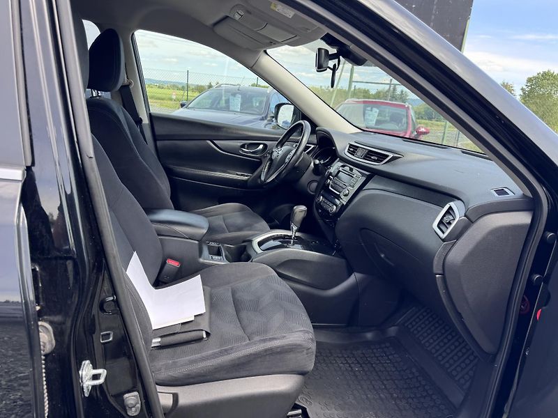 Nissan X-Trail 1.6 DCi,96 kW automat,1.Maj,ČR - fotka 18 z 20