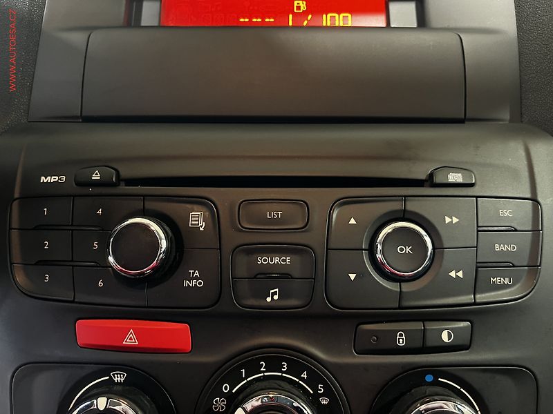 Citroën C4 (2012) 1.4 i, 2.maj, AC, temp - fotka 13 z 15