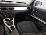 BMW Řada 3 (2009) 318 i, Tempomat - náhled 8