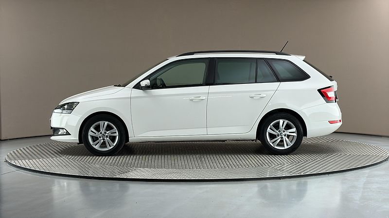 Škoda Fabia 1.0 TSI Ambition Combi - fotka 4 z 25