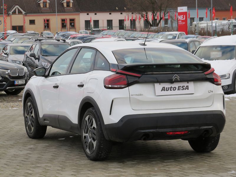 Citroën C4 (2021) 1.2 PT, 1.maj,ČR, LED, navi - fotka 6 z 36