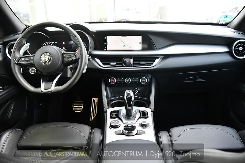 Alfa Romeo Stelvio 2.0T 16V 206kW VELOCE AT8 Q4 - fotka 5 z 44