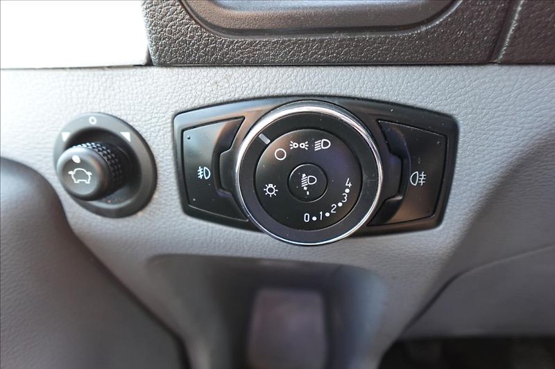 Ford Transit 2,0 TDCi  L4H3 KLIMA SERVISKA - fotka 19 z 29