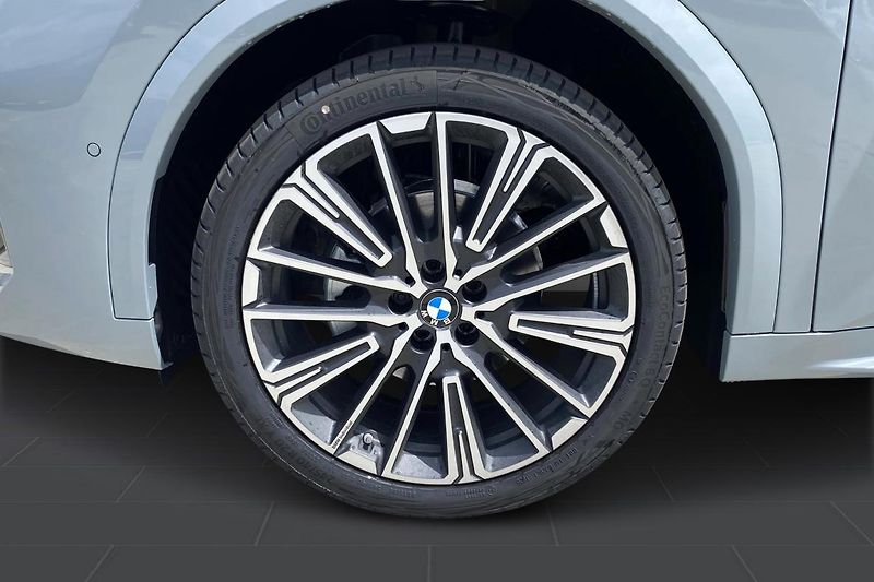 BMW X2 sDrive18d - fotka 3 z 7