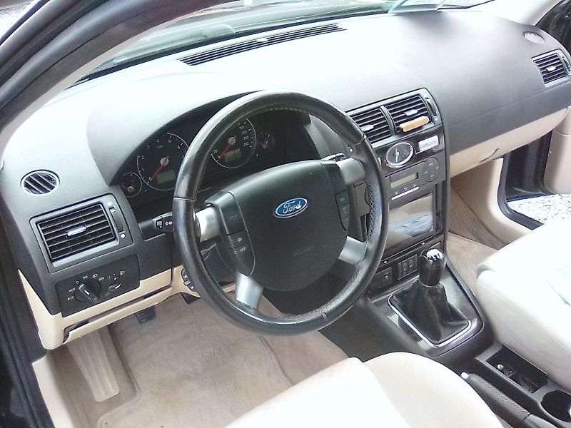 Ford Mondeo (2007) 1.8i 16V Ghia , závěs - fotka 16 z 35