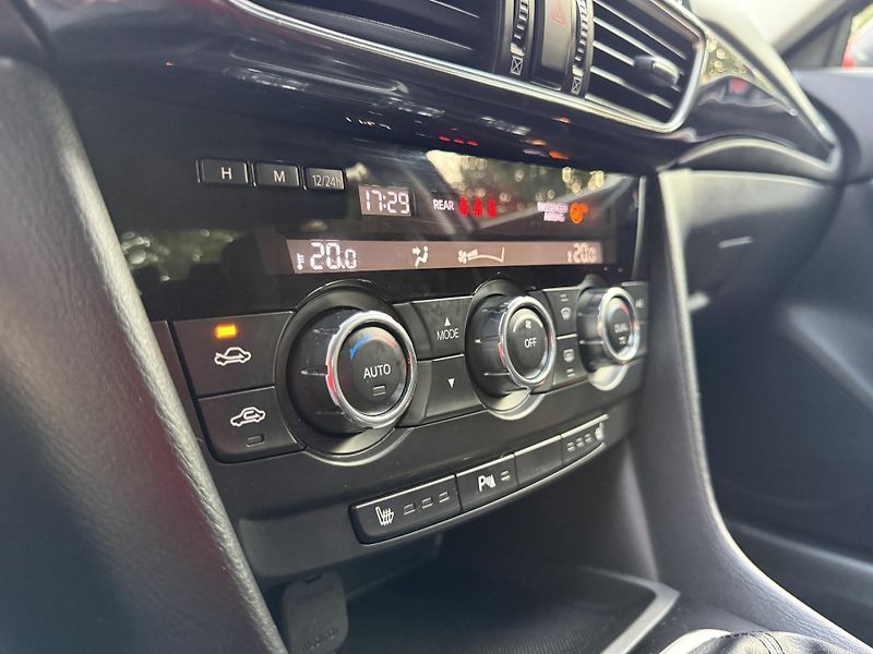 Mazda 6 2.0 Center-Line - fotka 31 z 34