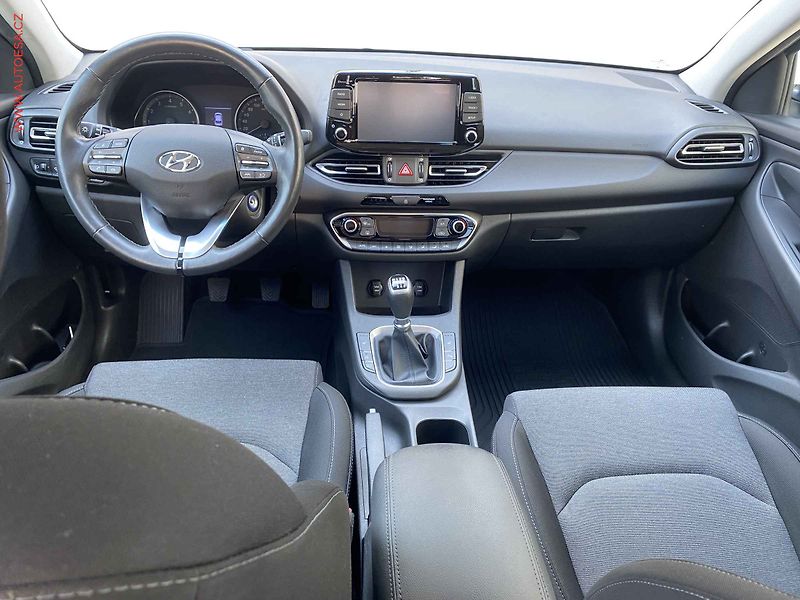 Hyundai i30 (2021) 1.5 T-GDi, 2.maj,ČR, Smart - fotka 8 z 19