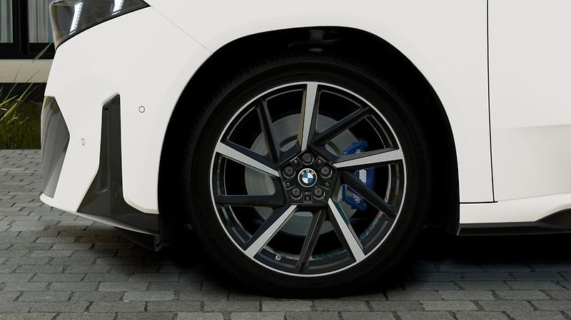 BMW X3 iX3 40 - fotka 8 z 14