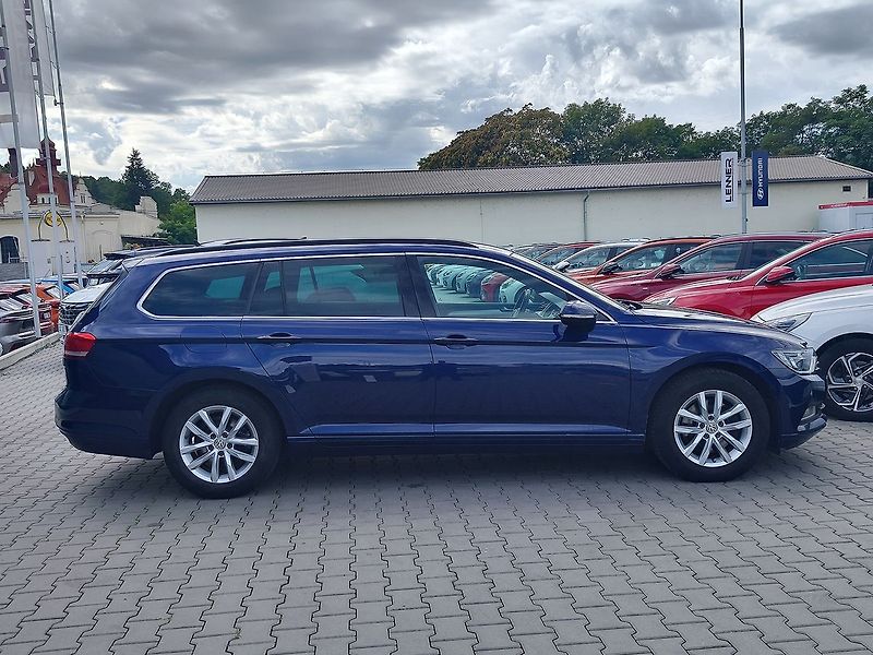 Volkswagen Passat 2.0 TDI/110kW Comfortline DSG - fotka 4 z 32