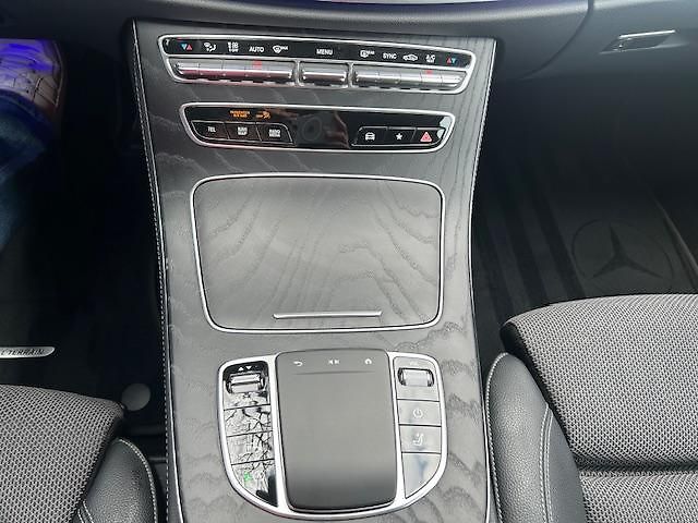 Mercedes-Benz Třídy E (2020) E400 d 4Matic Allterrain - fotka 25 z 34