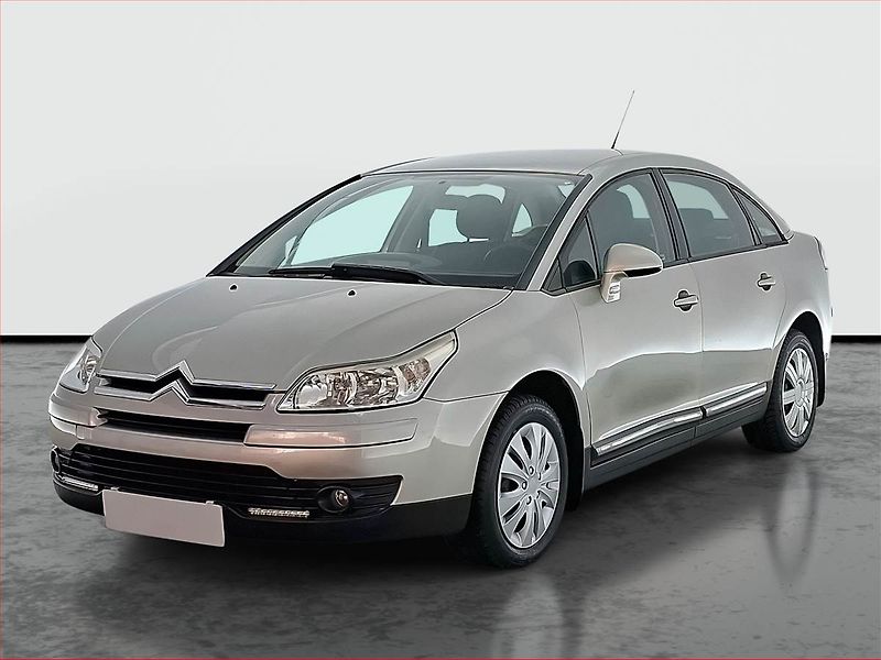 Citroën C4 (2008) 1.6 16V, po STK, Tažné, Klima - fotka 2 z 16